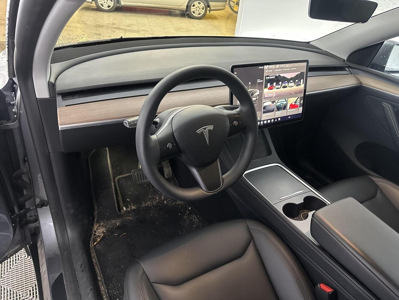 Tesla Model Y vaihtoauto