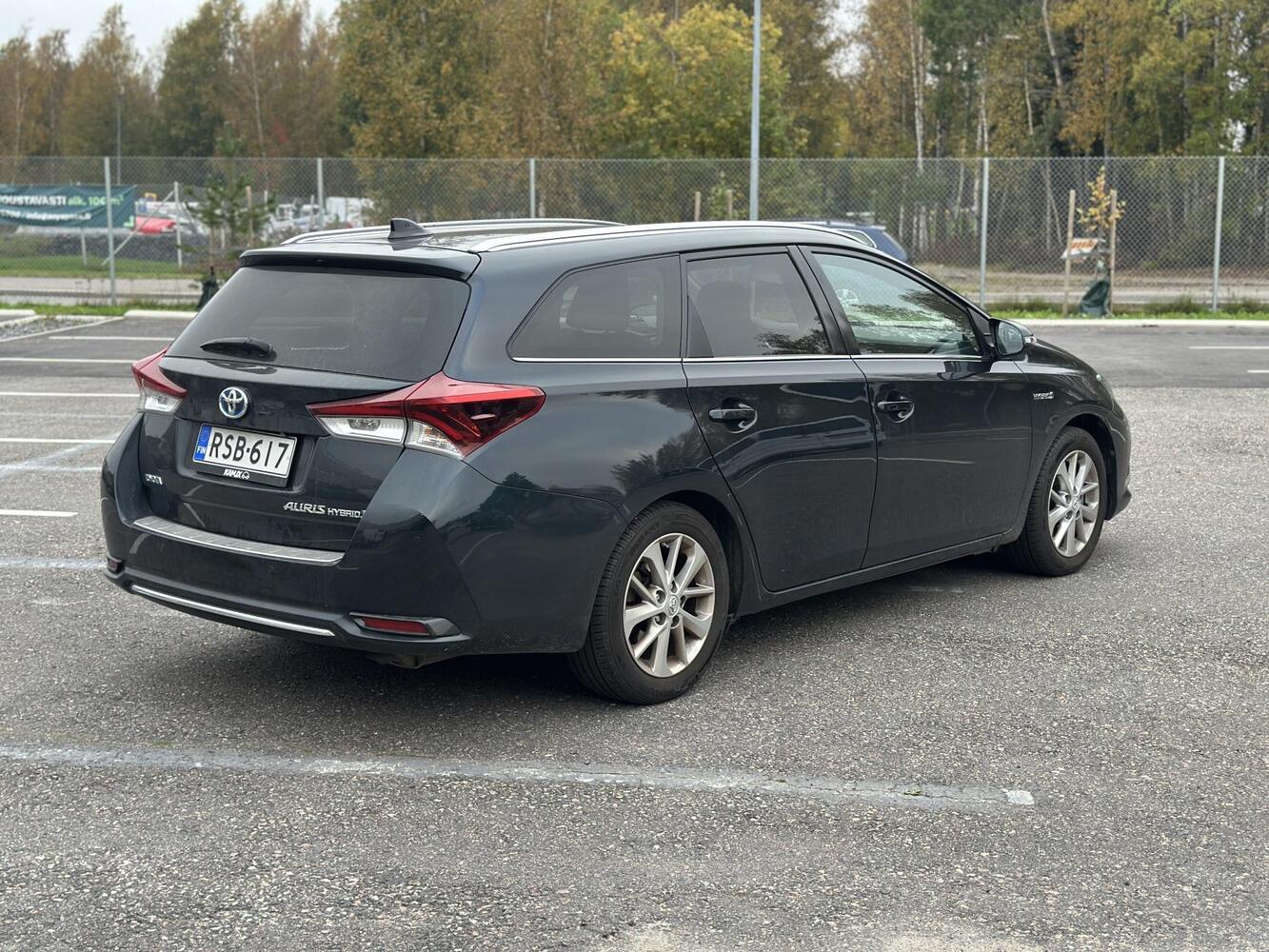 Toyota Auris vaihtoauto
