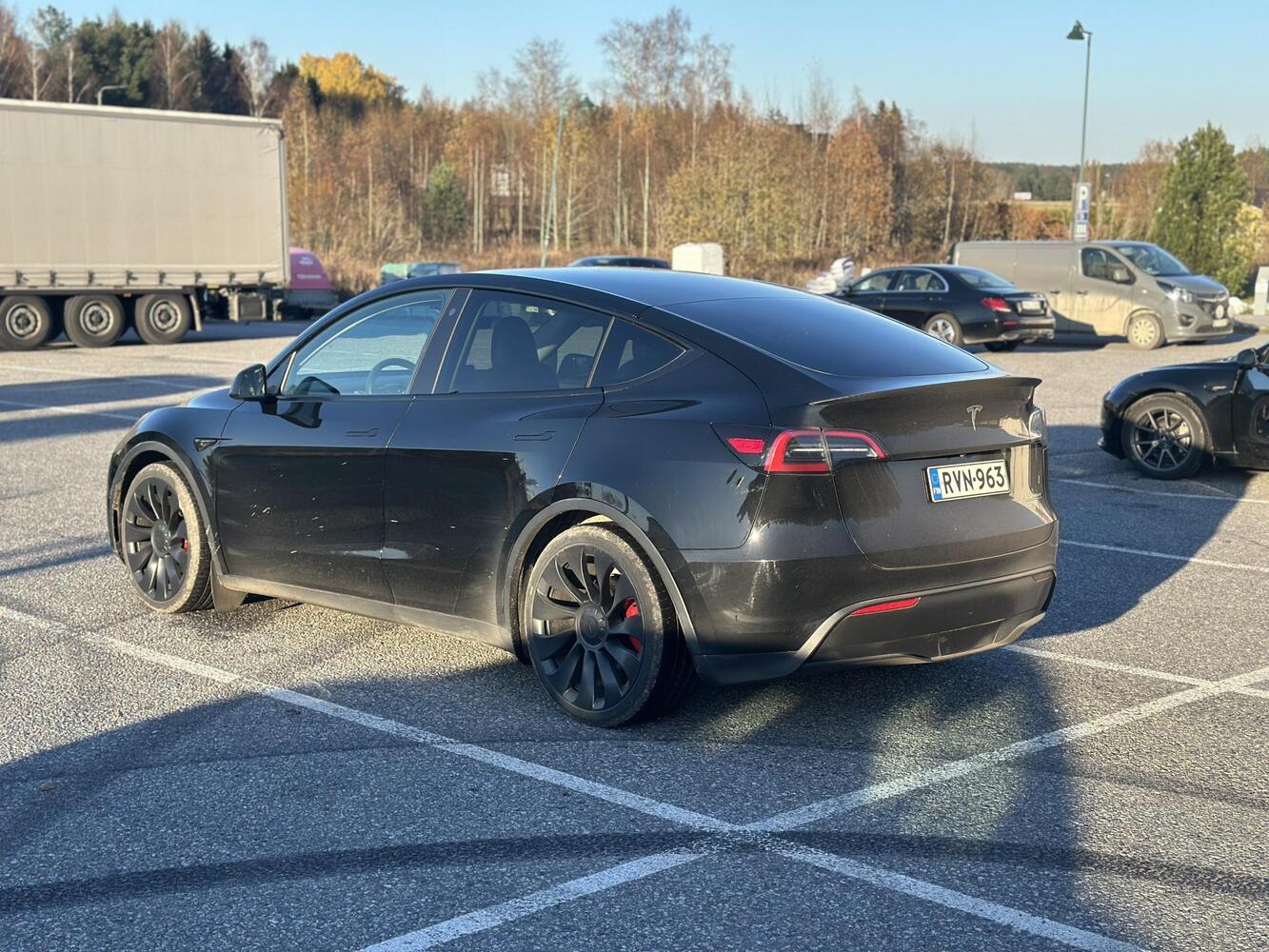 Tesla Model Y vaihtoauto