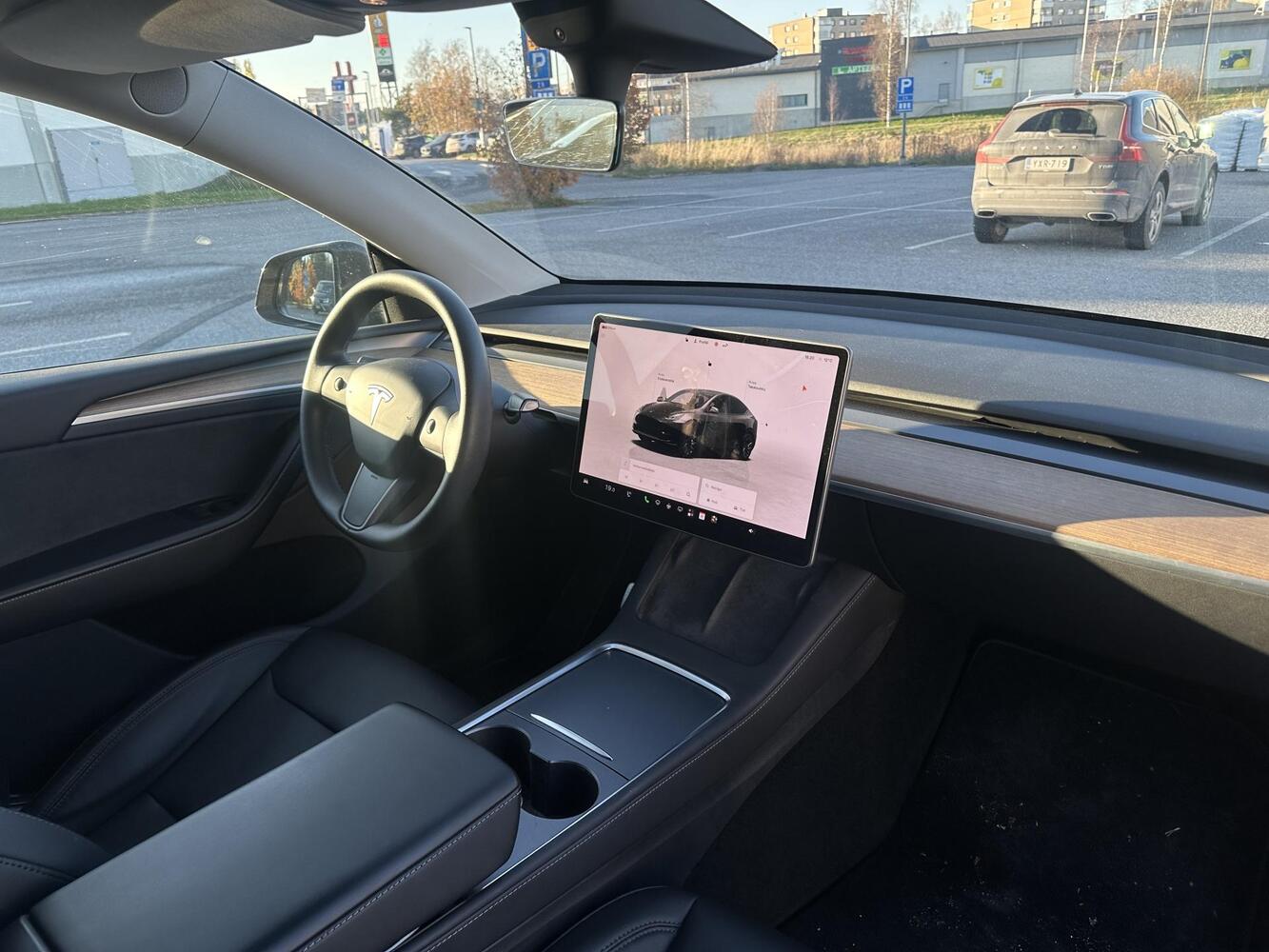 Tesla Model Y vaihtoauto
