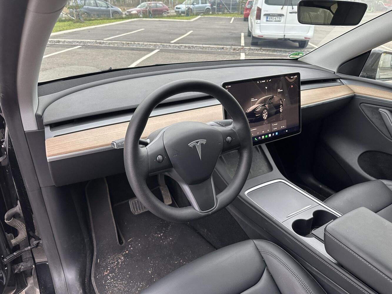 Tesla Model Y vaihtoauto