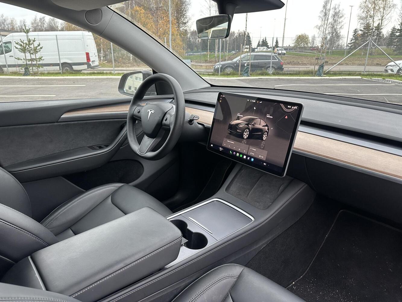 Tesla Model Y vaihtoauto