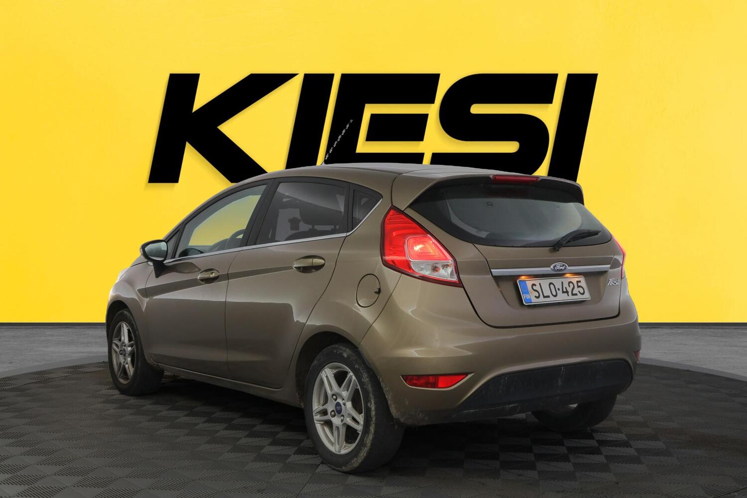 Ford Fiesta vaihtoauto