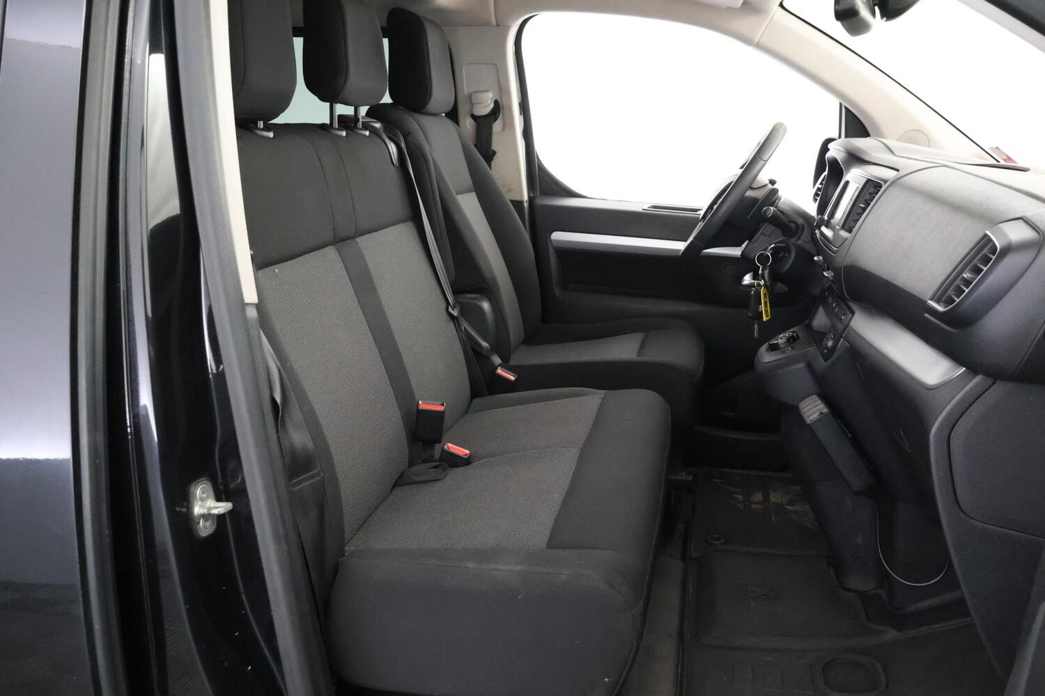 Peugeot Traveller vaihtoauto