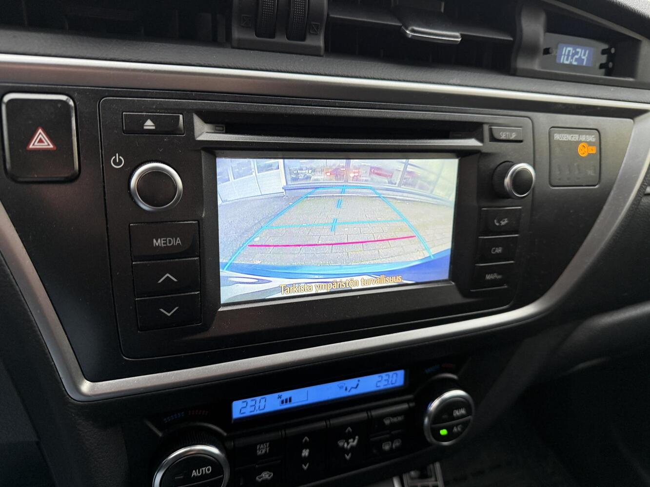 Toyota Auris vaihtoauto