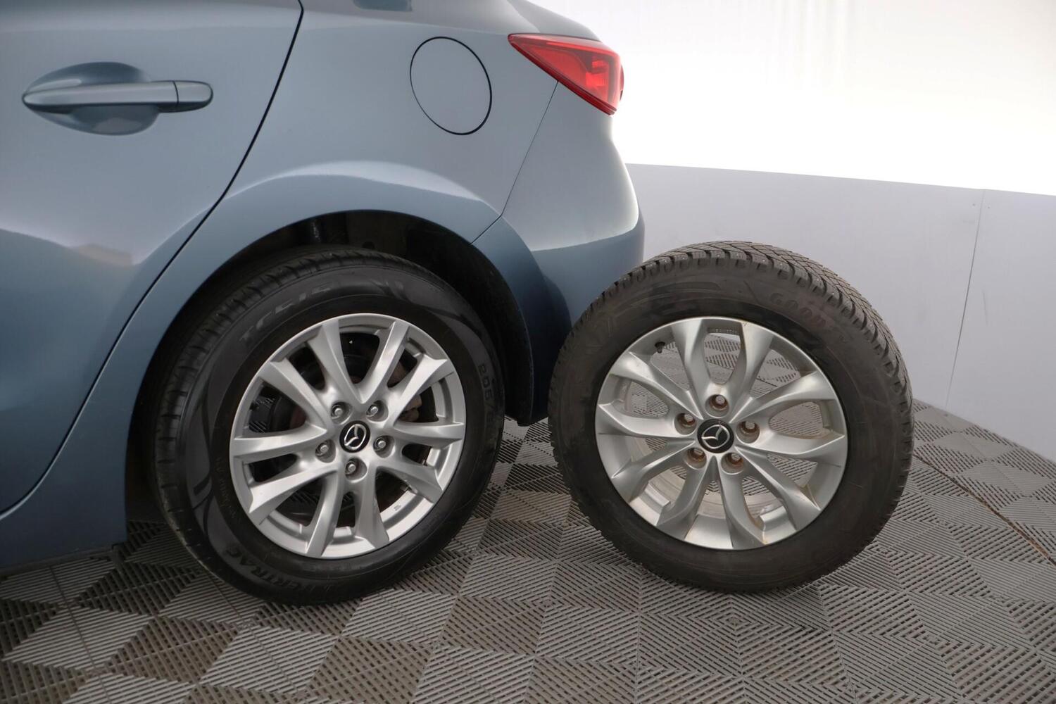 Mazda 3 vaihtoauto