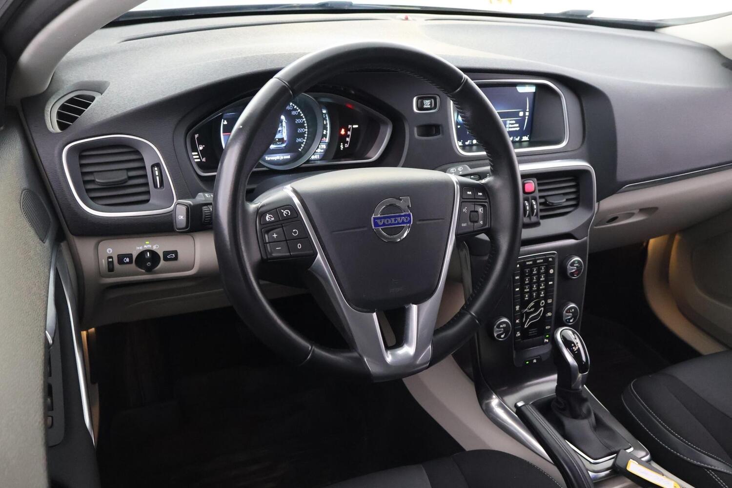 Volvo V40 vaihtoauto