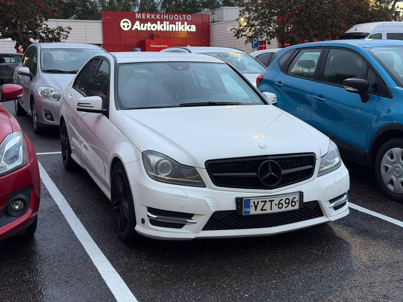 Mercedes-Benz C vaihtoauto