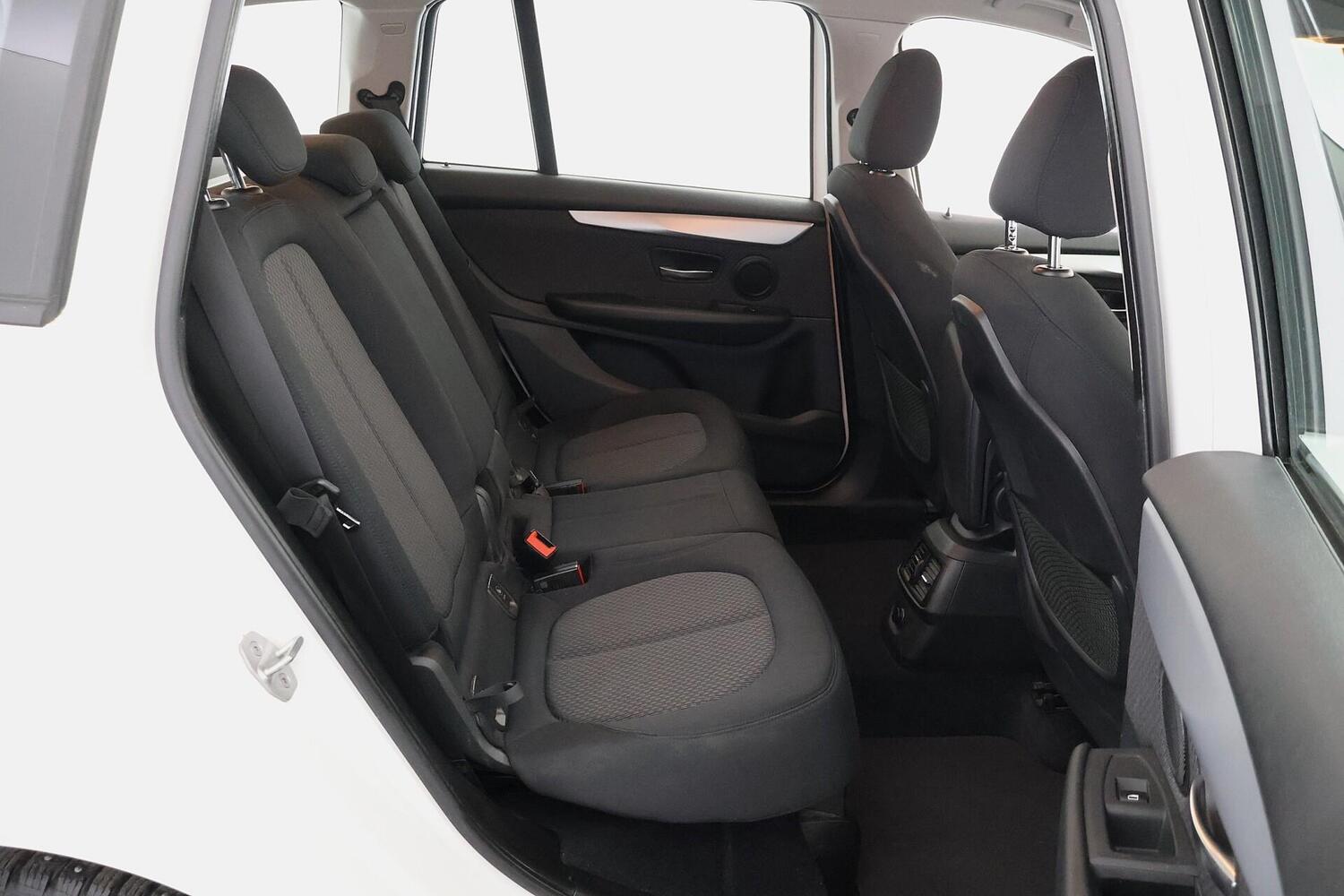 BMW 216 vaihtoauto