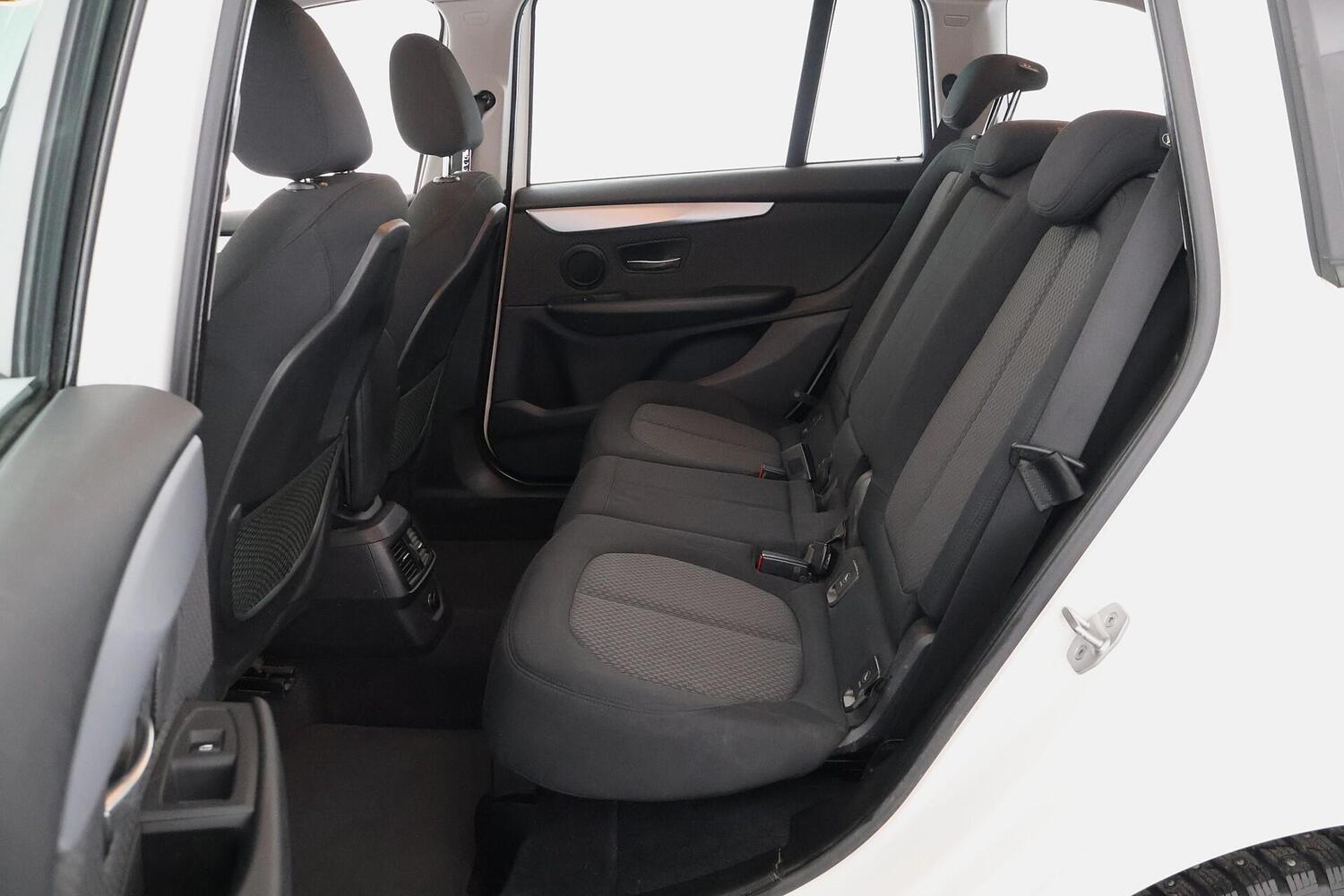 BMW 216 vaihtoauto