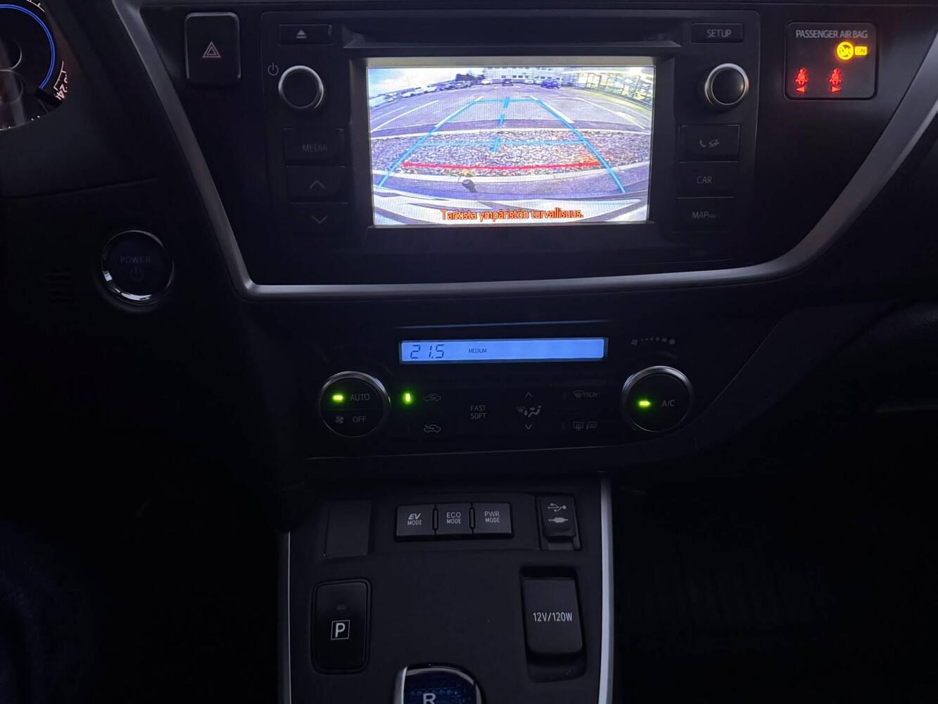 Toyota Auris vaihtoauto