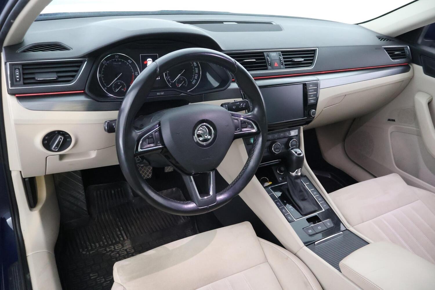 Skoda Superb vaihtoauto