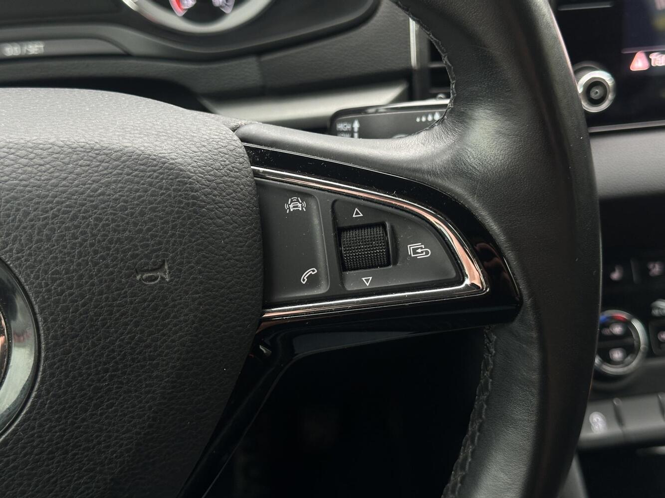 Skoda Karoq vaihtoauto