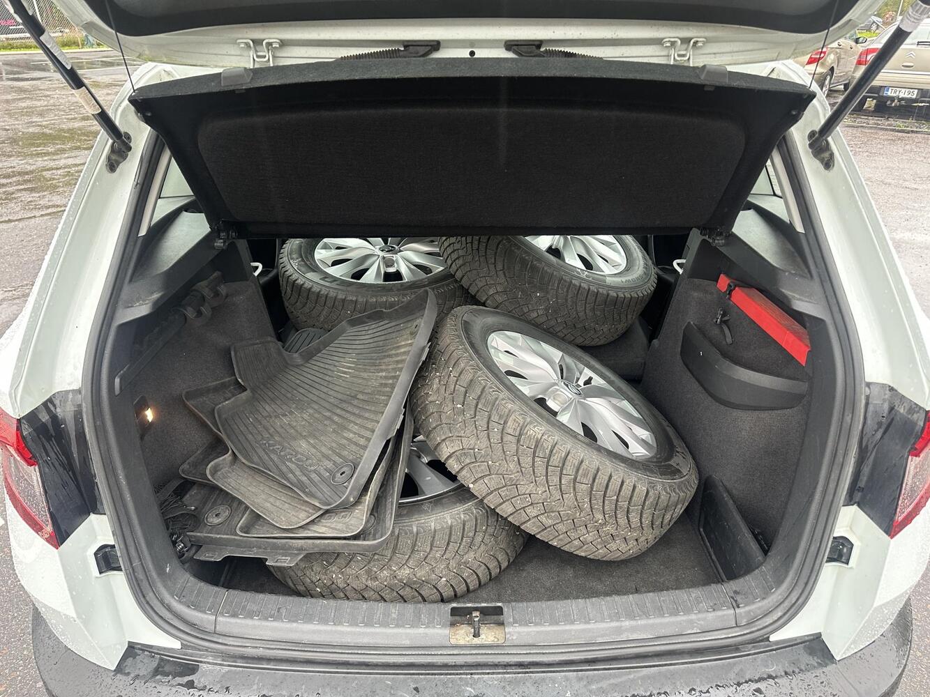 Skoda Karoq vaihtoauto