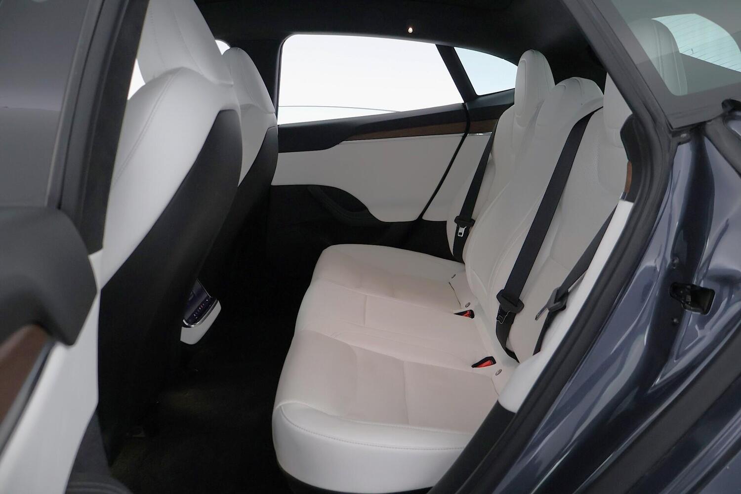 Tesla Model S vaihtoauto
