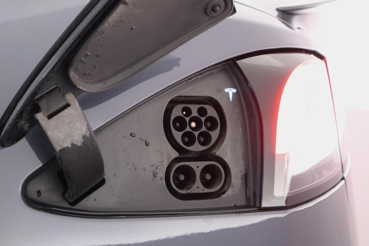 Tesla Model S vaihtoauto