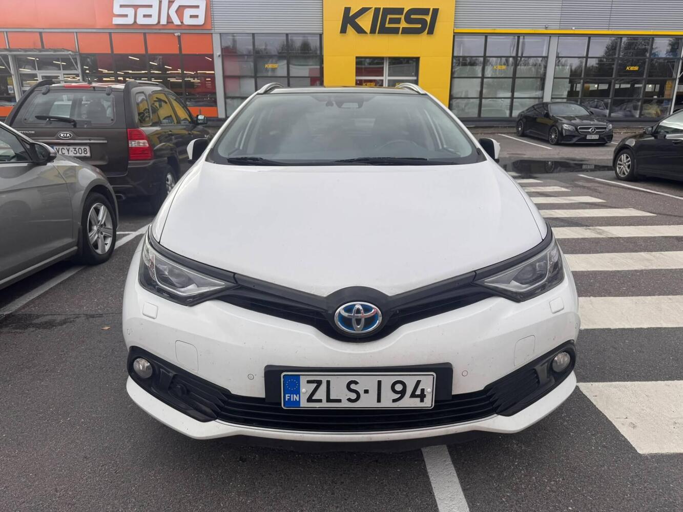 Toyota Auris vaihtoauto