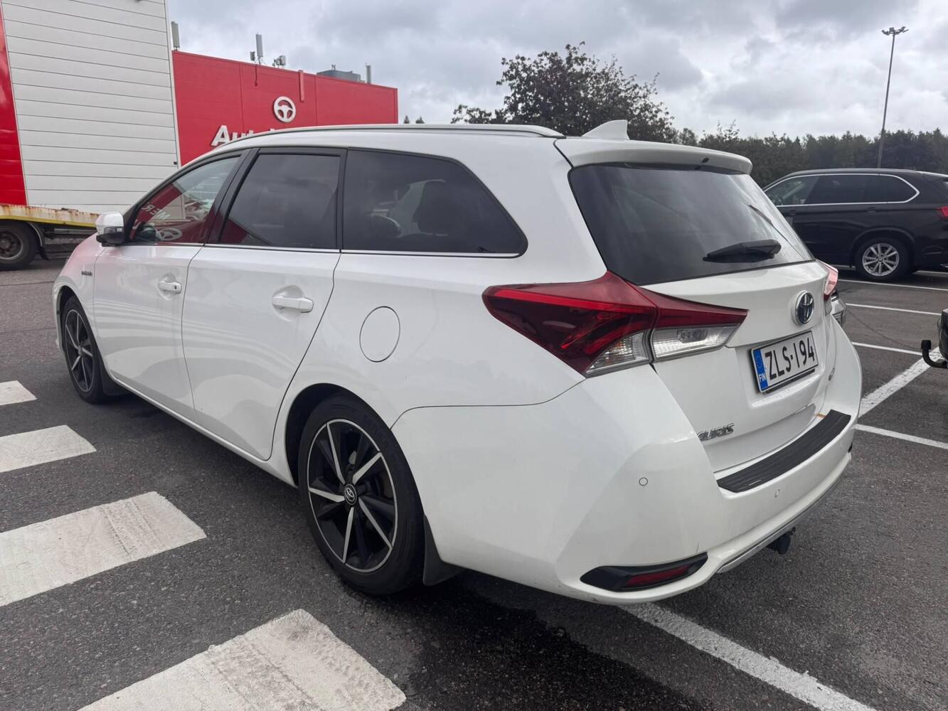 Toyota Auris vaihtoauto