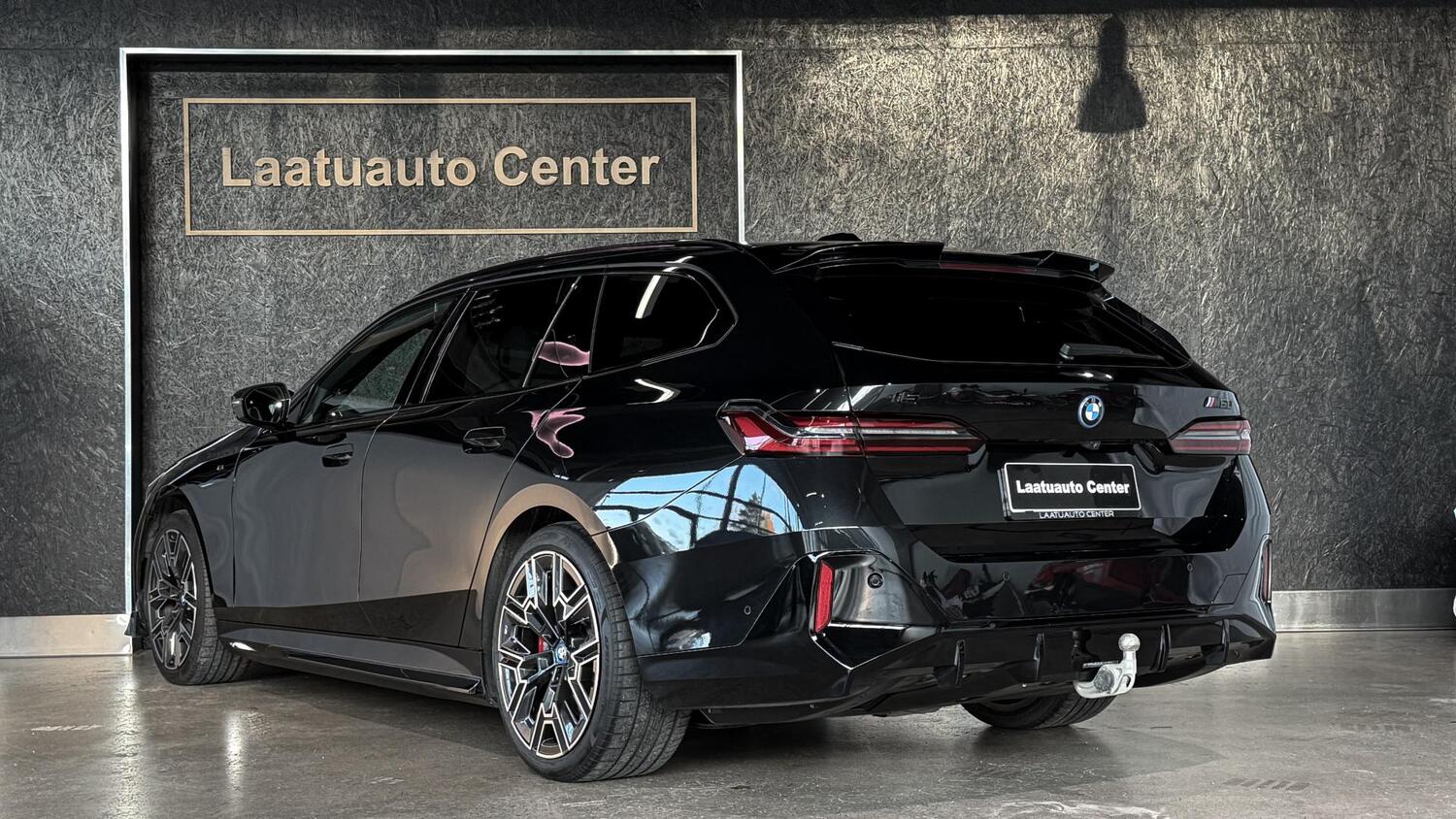 BMW i5 M60 vaihtoauto
