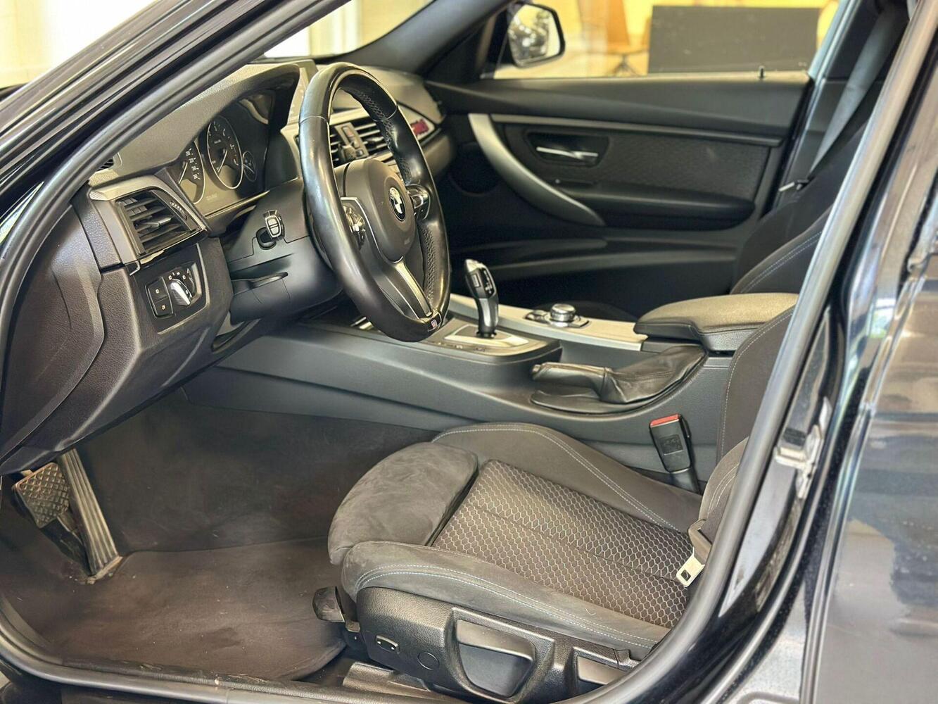 BMW 320 vaihtoauto
