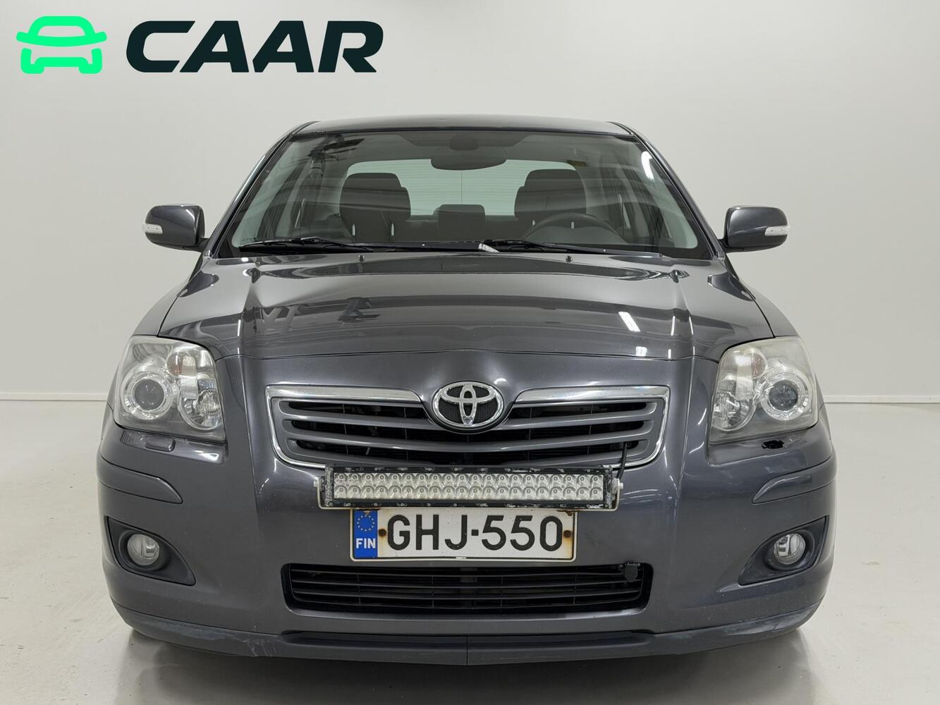 Toyota Avensis vaihtoauto