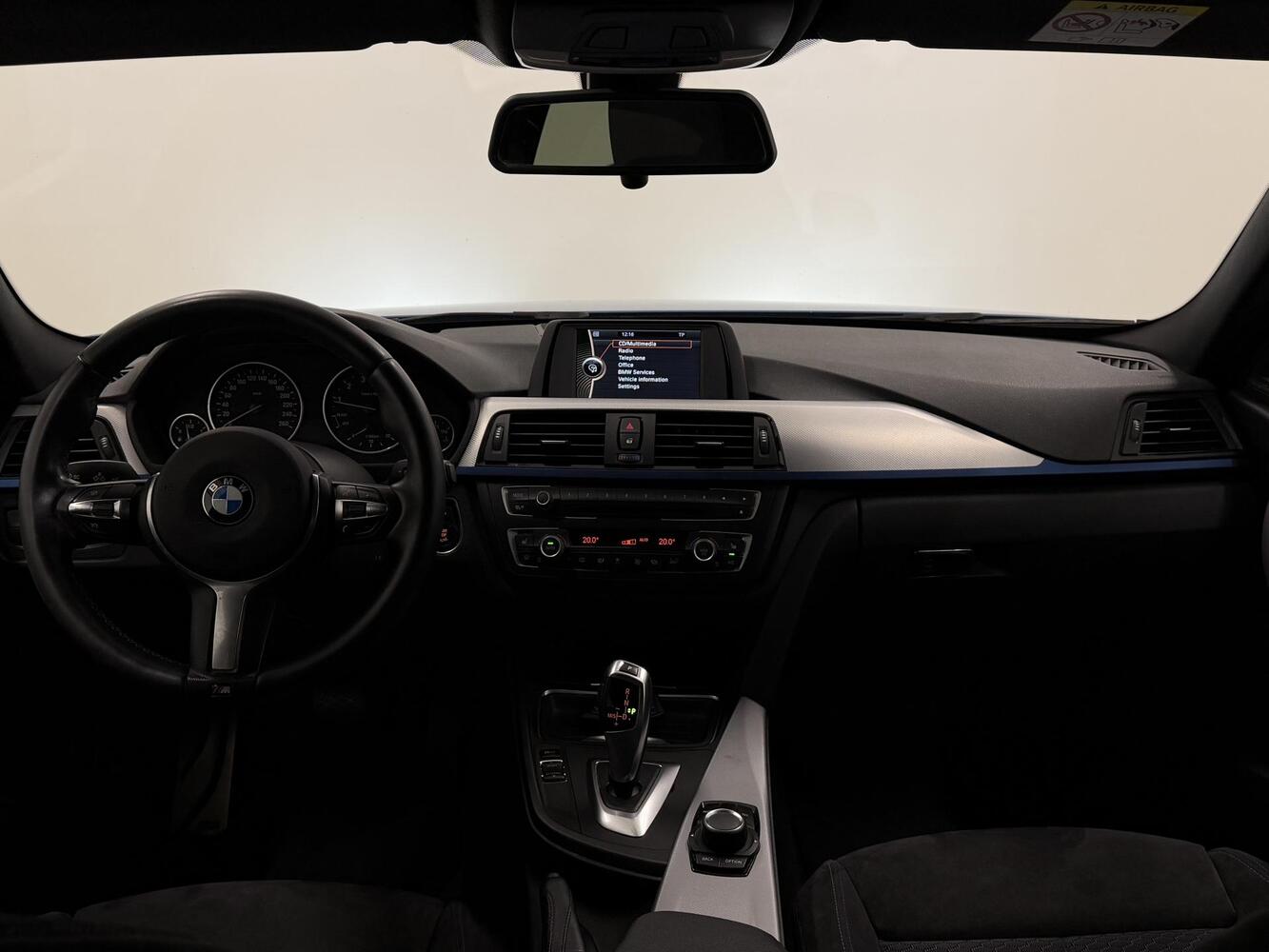 BMW 320 vaihtoauto