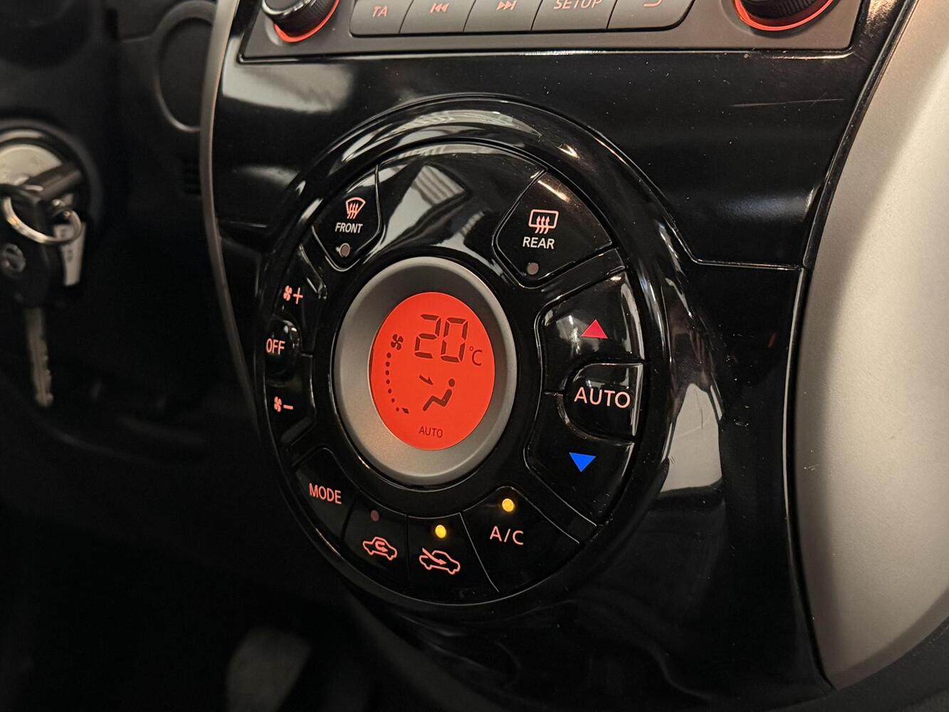 Nissan Micra vaihtoauto