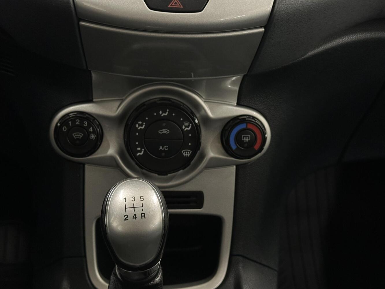 Ford Fiesta vaihtoauto