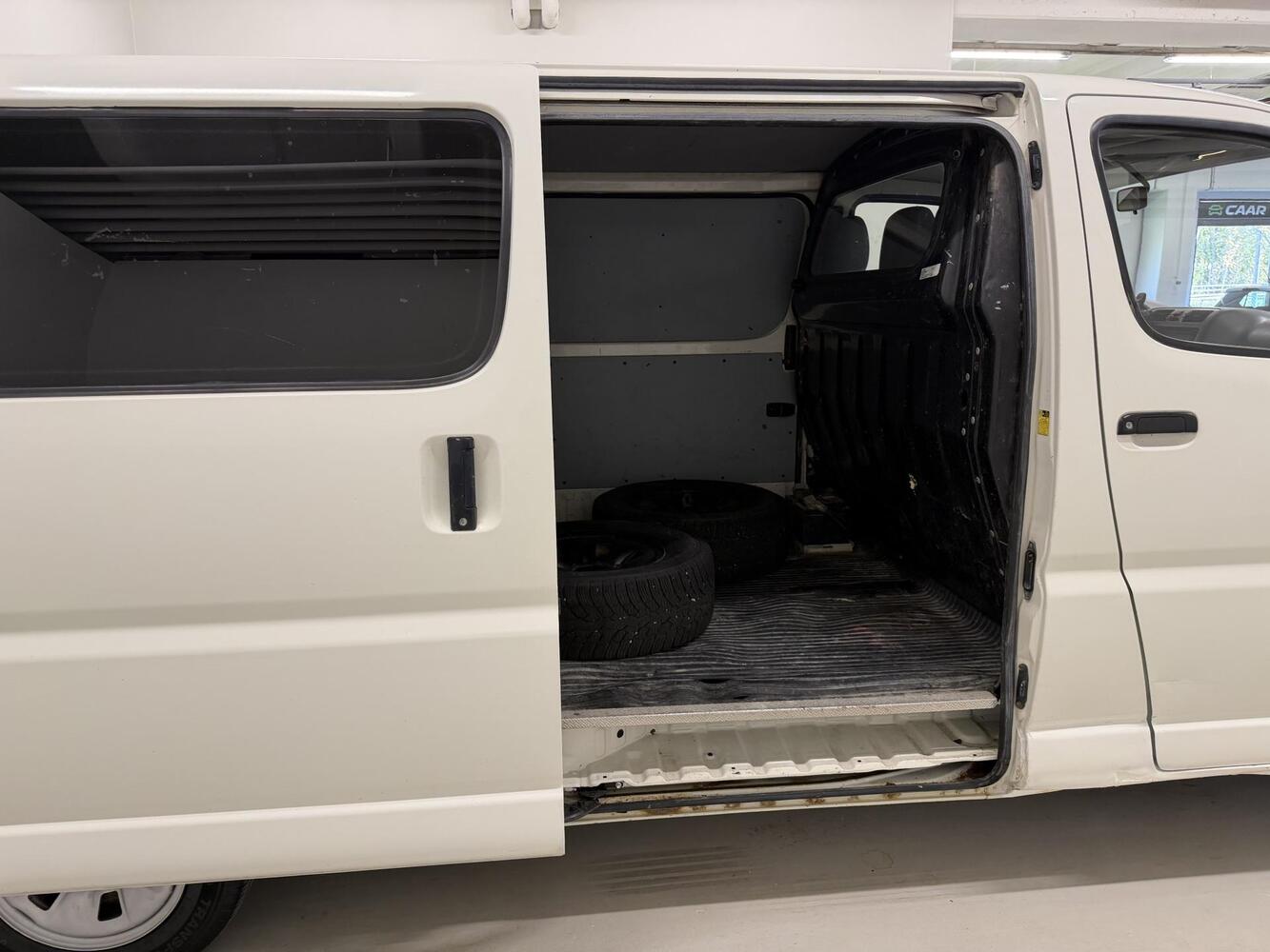 Toyota Hiace vaihtoauto