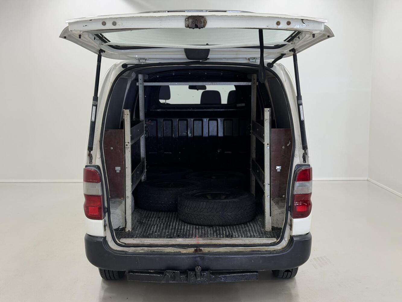 Toyota Hiace vaihtoauto
