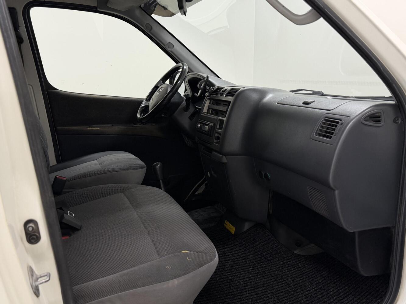 Toyota Hiace vaihtoauto