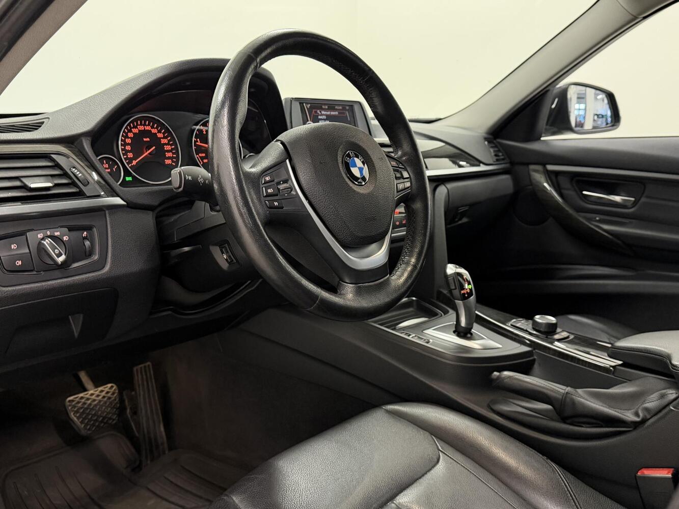 BMW 320 vaihtoauto