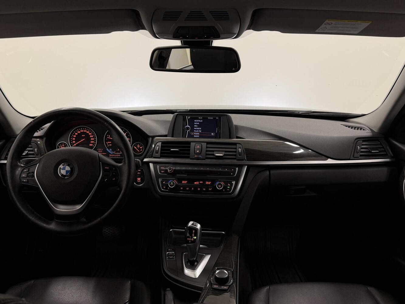 BMW 320 vaihtoauto