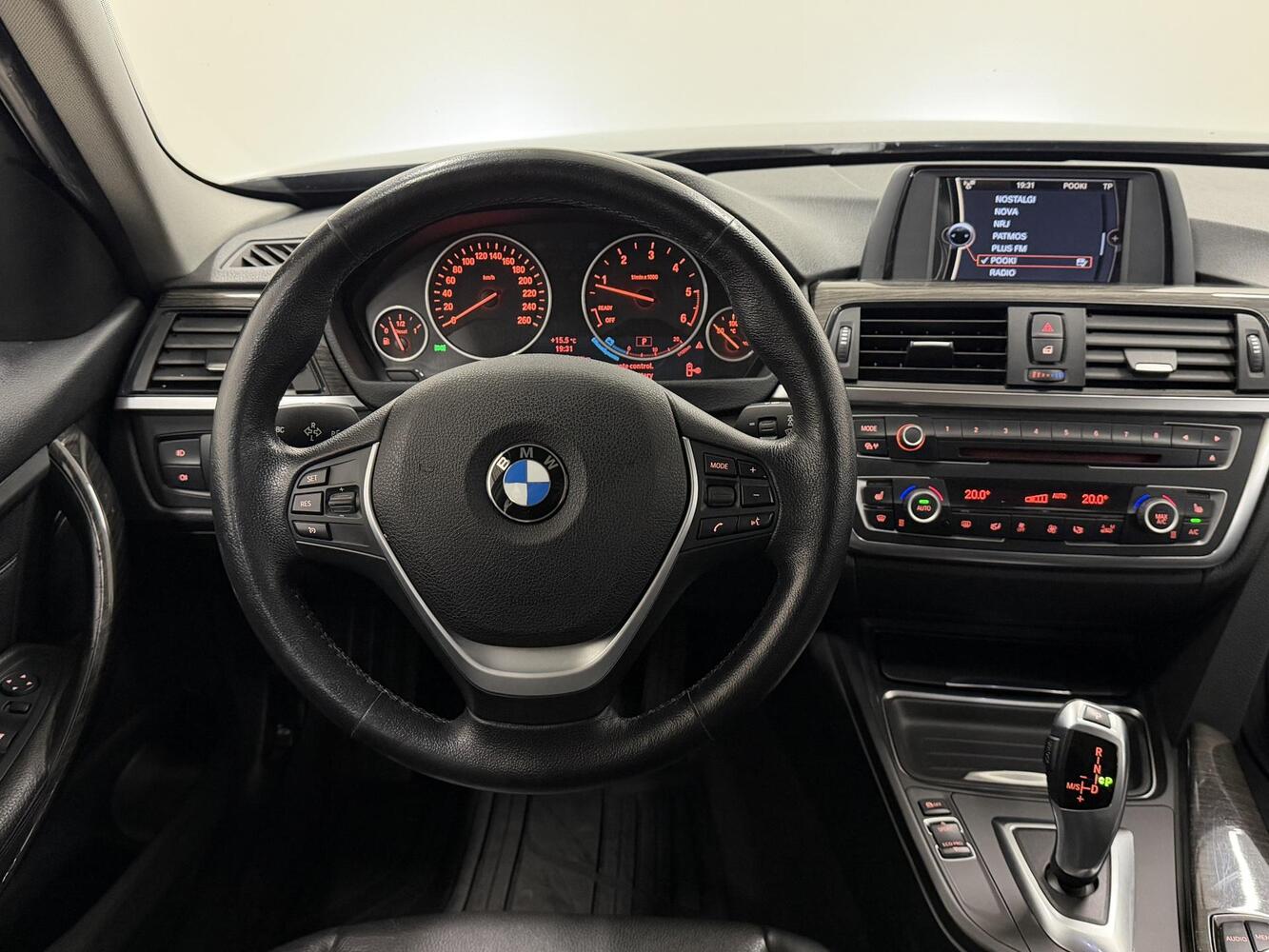 BMW 320 vaihtoauto