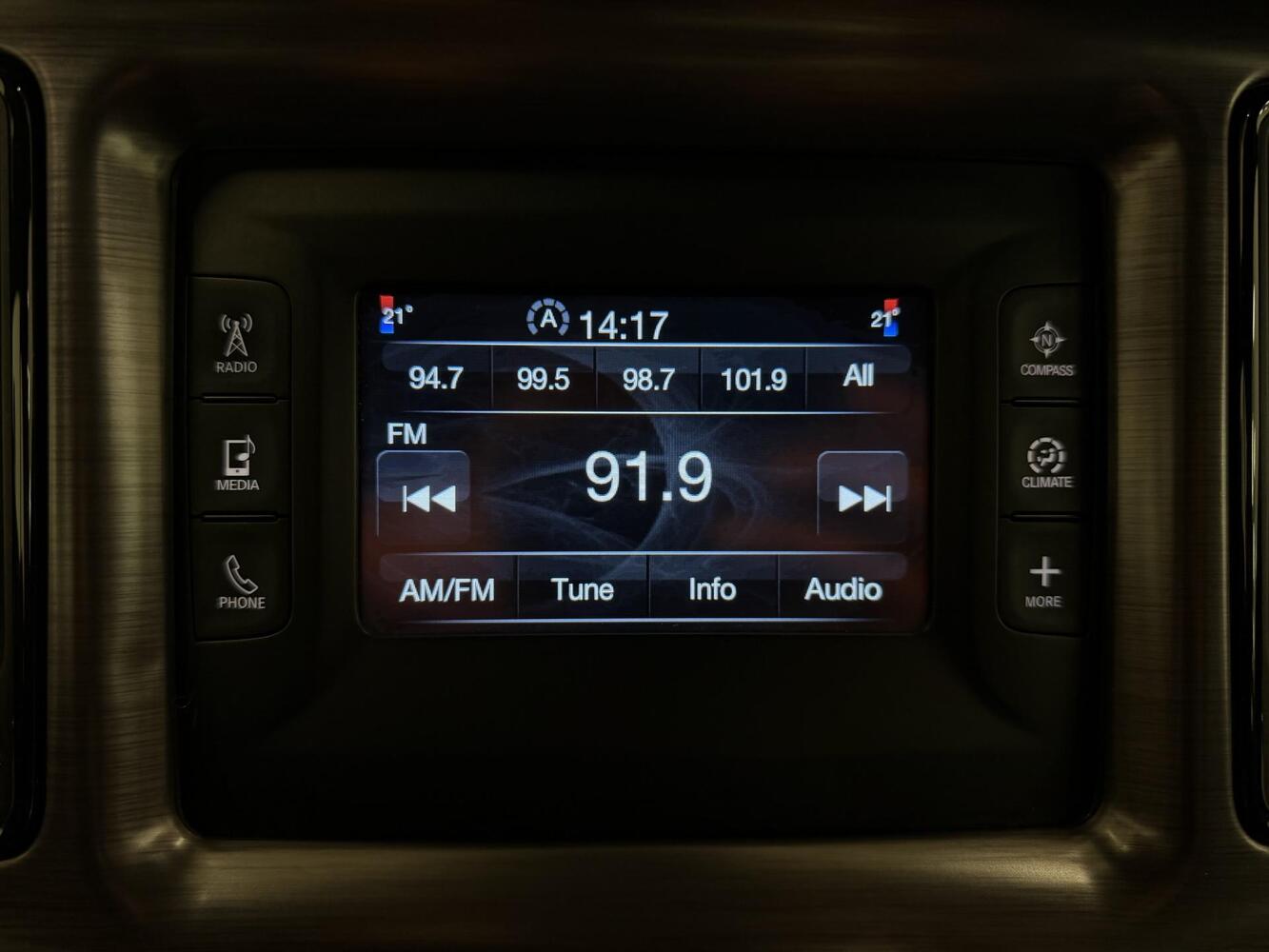 Dodge Challenger vaihtoauto