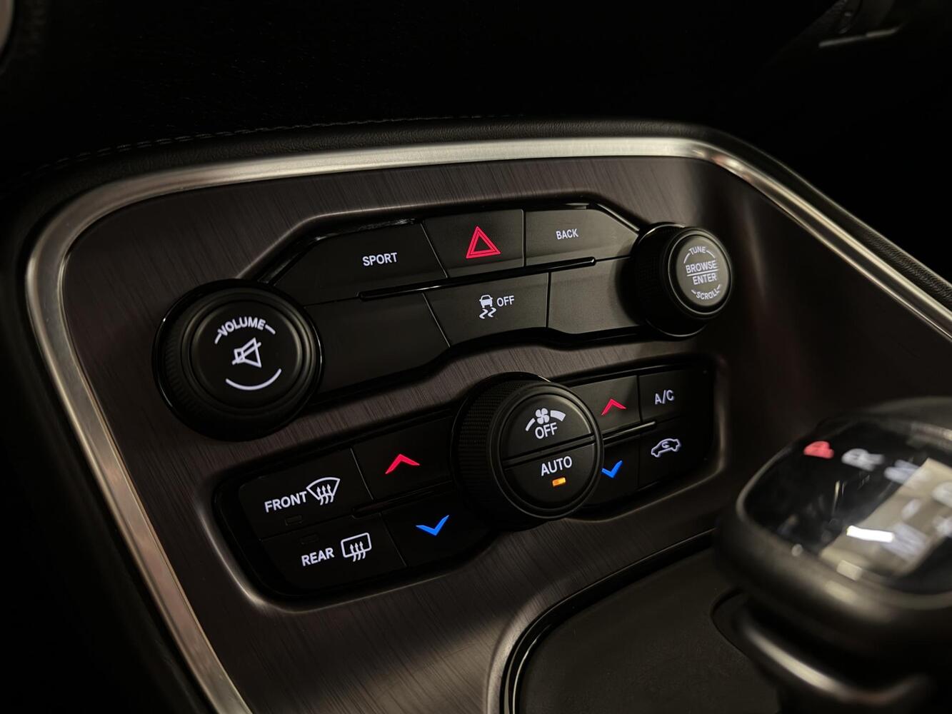 Dodge Challenger vaihtoauto