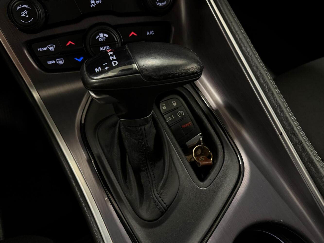 Dodge Challenger vaihtoauto
