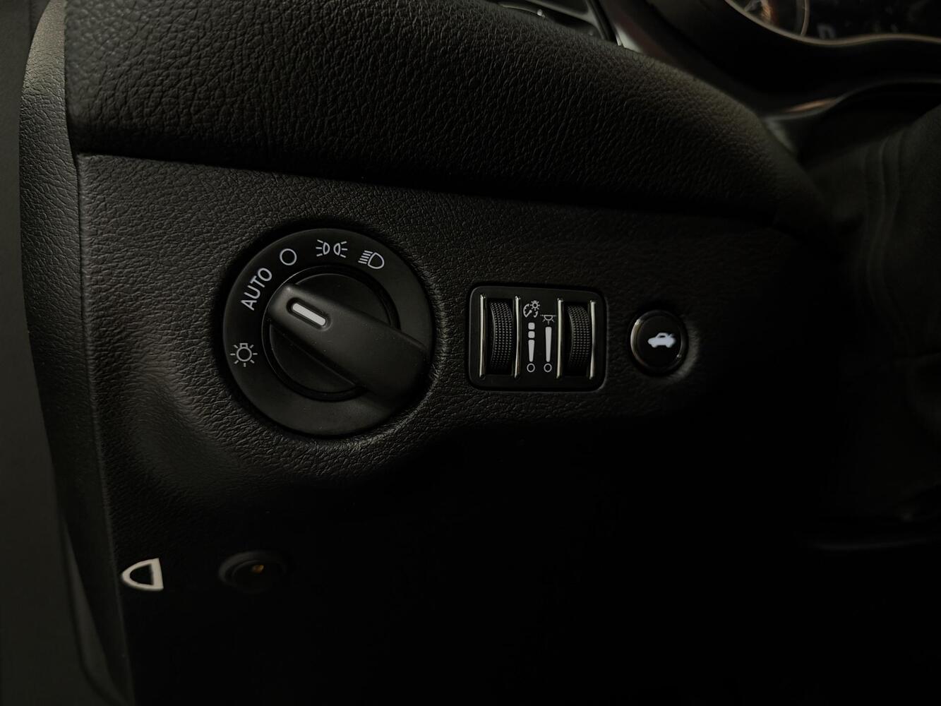 Dodge Challenger vaihtoauto
