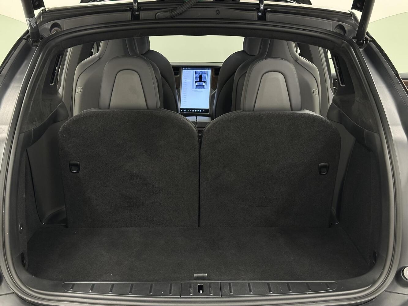 Tesla Model X vaihtoauto