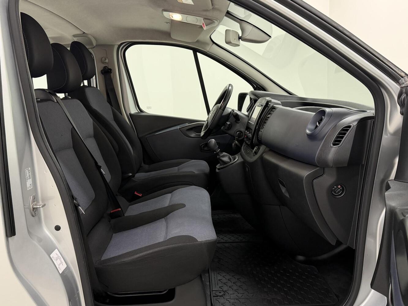 Opel Vivaro vaihtoauto