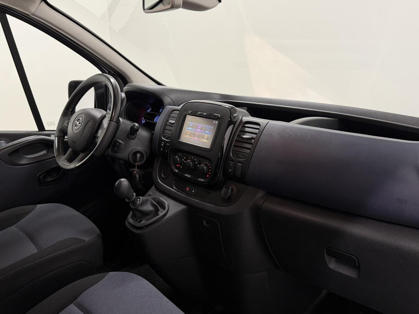 Opel Vivaro vaihtoauto
