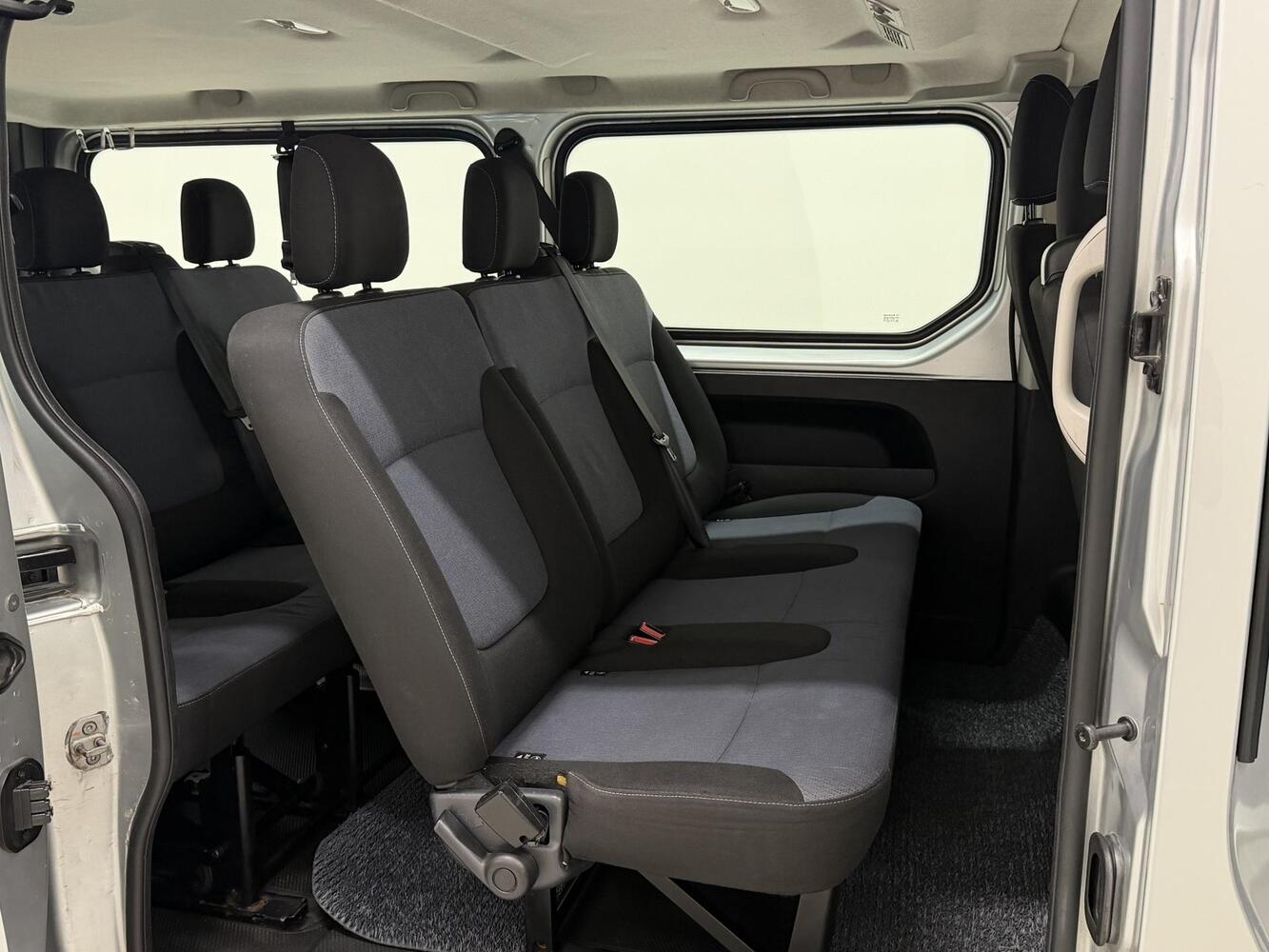 Opel Vivaro vaihtoauto