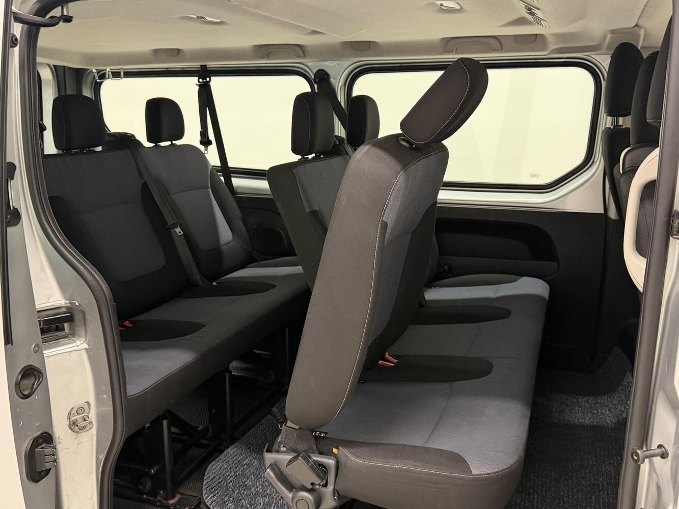Opel Vivaro vaihtoauto