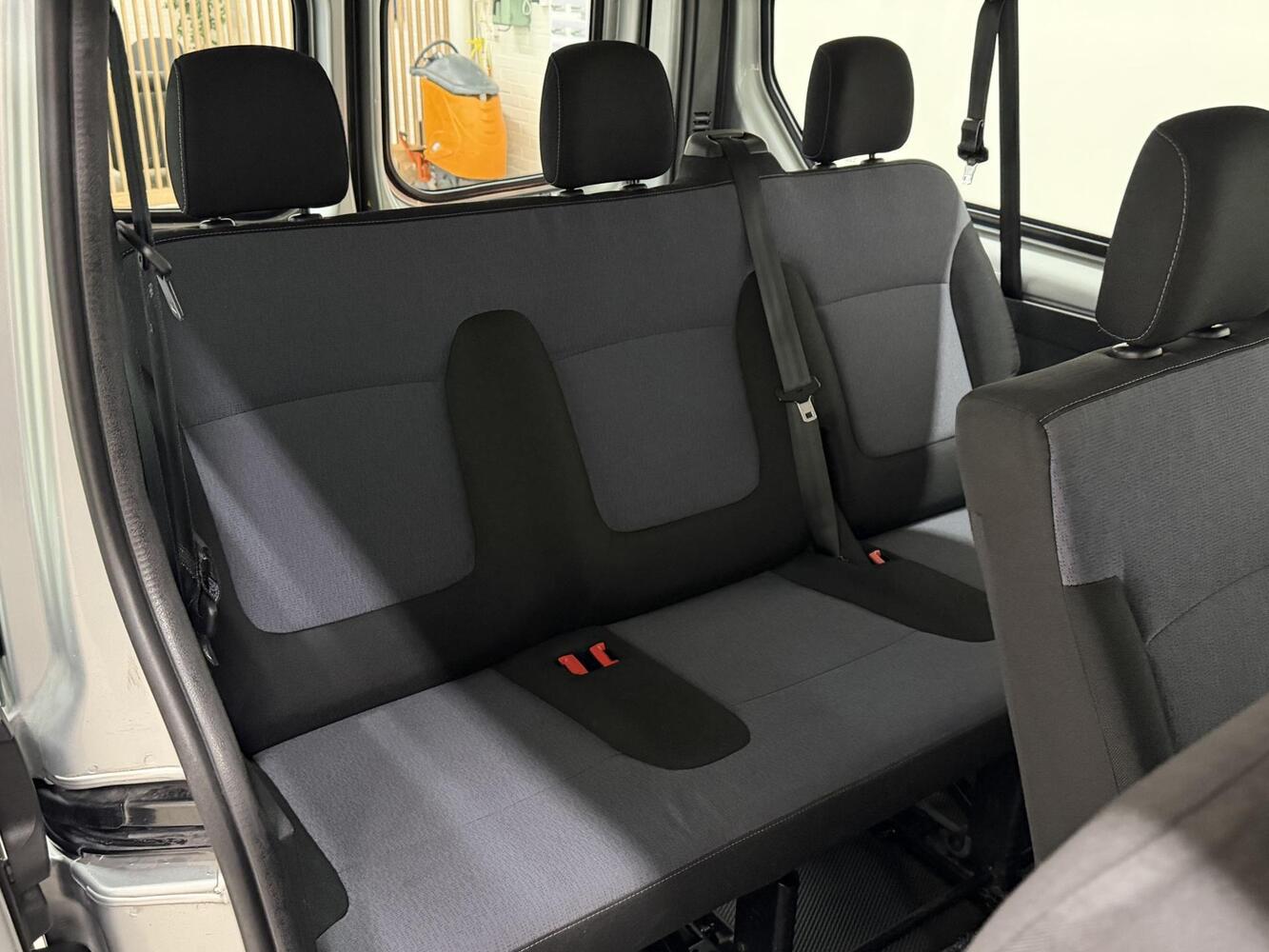Opel Vivaro vaihtoauto