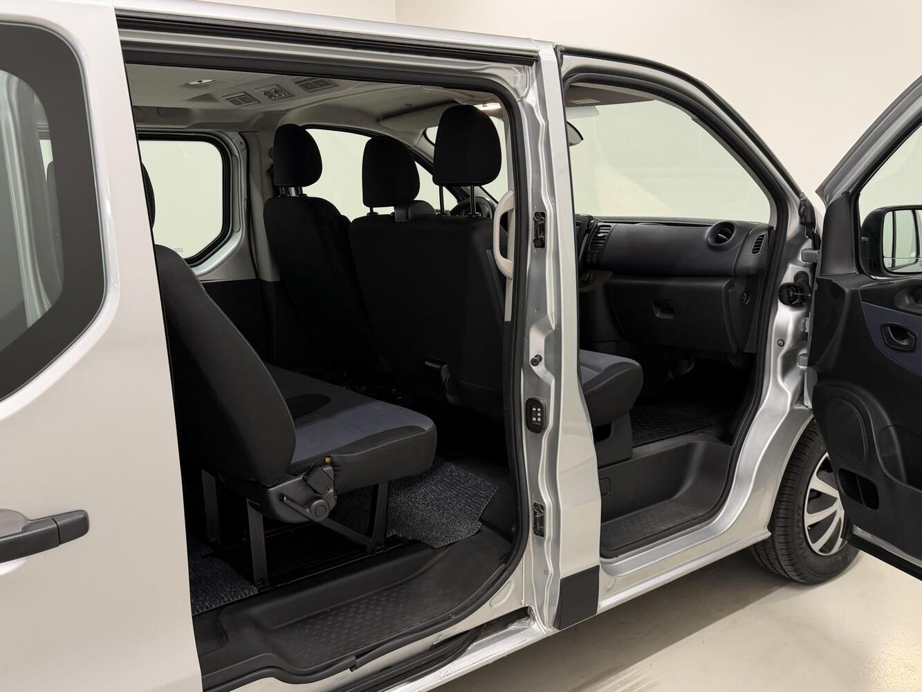 Opel Vivaro vaihtoauto