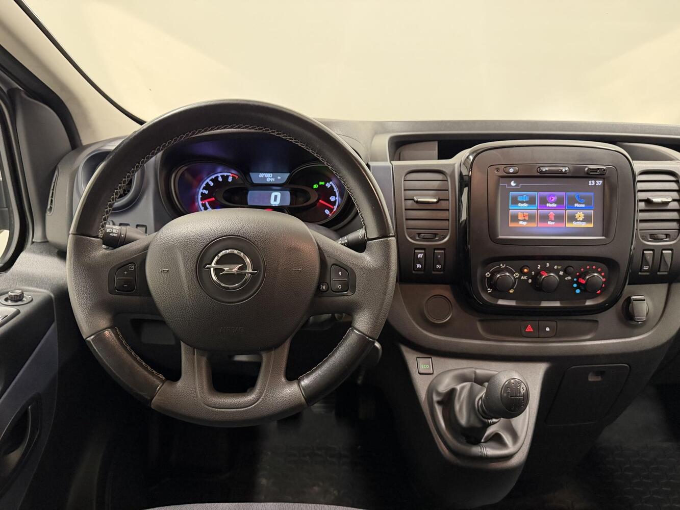 Opel Vivaro vaihtoauto