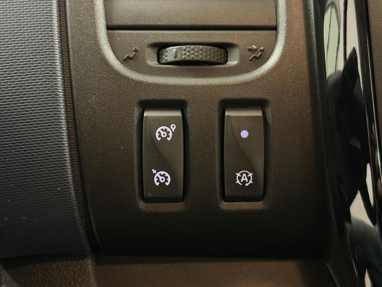 Opel Vivaro vaihtoauto
