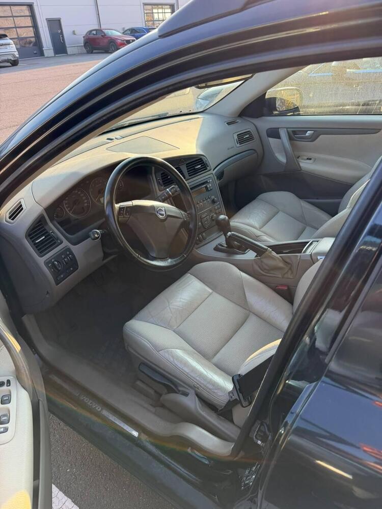 Volvo V70 vaihtoauto