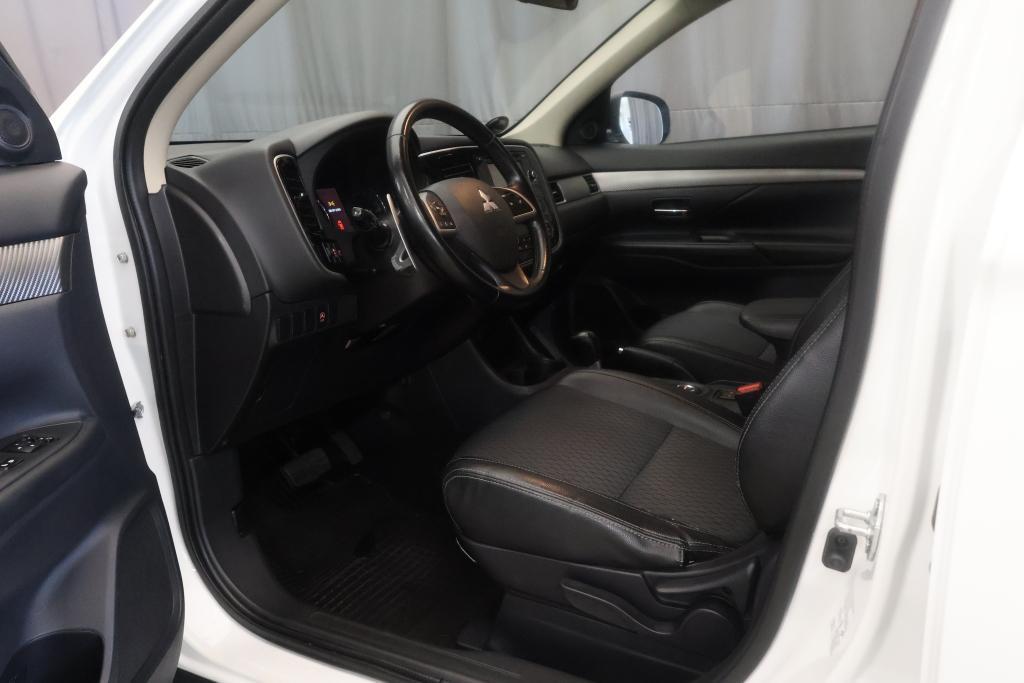 Mitsubishi Outlander vaihtoauto