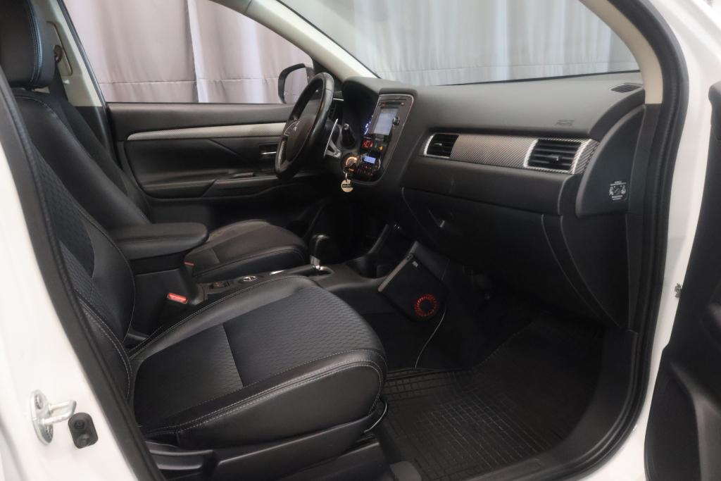 Mitsubishi Outlander vaihtoauto